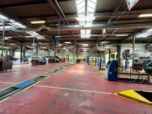 Foto 2 van keuringscentrum Schouwingscentrum voor Auto's — beeld van Google