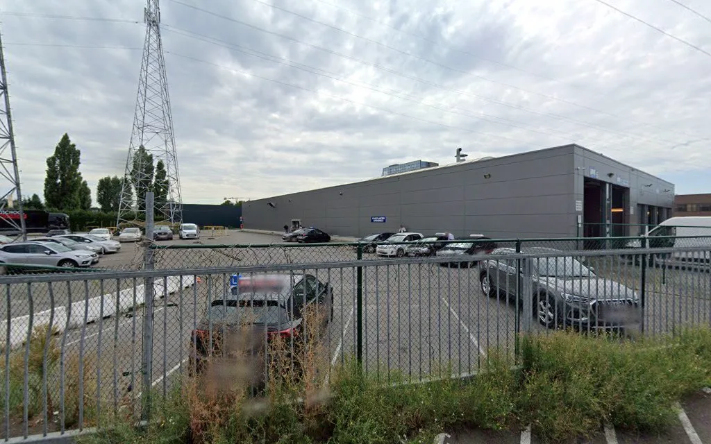 Straatbeeld van keuringscentrum Deurne in Deurne