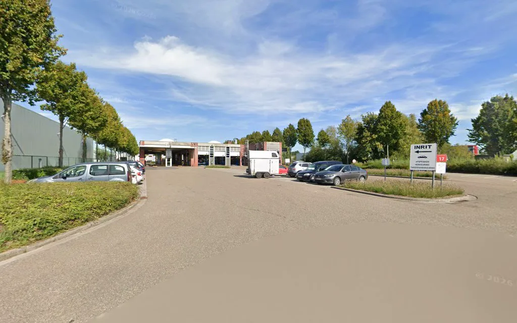 Straatbeeld van keuringscentrum Malle in Malle