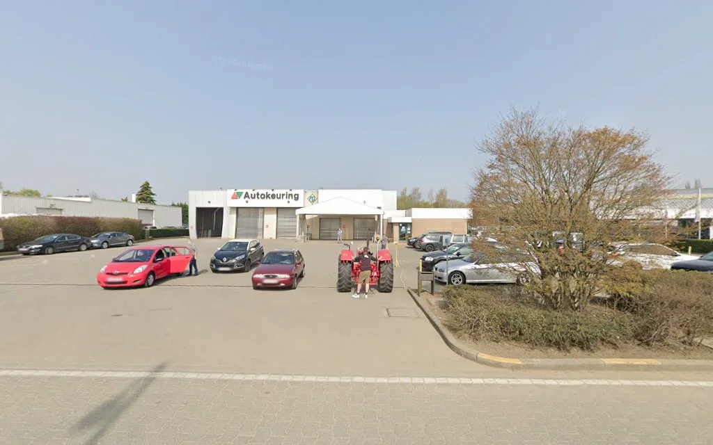 Straatbeeld van keuringscentrum Tienen in Tienen