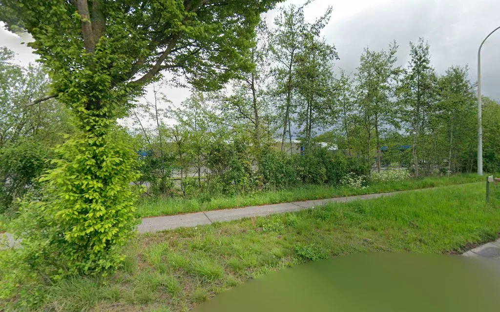 Straatbeeld van keuringscentrum Deerlijk in Deerlijk