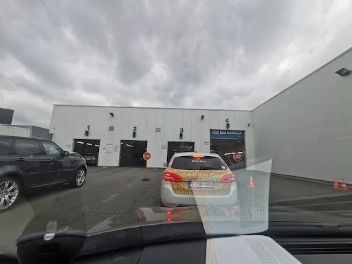 Foto 4 van keuringscentrum Autokeuring KM Ieper — beeld van Google