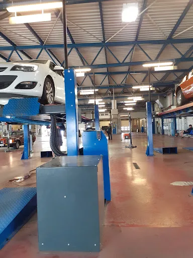 Foto 5 van keuringscentrum Autokeuring KM Ieper — beeld van Google