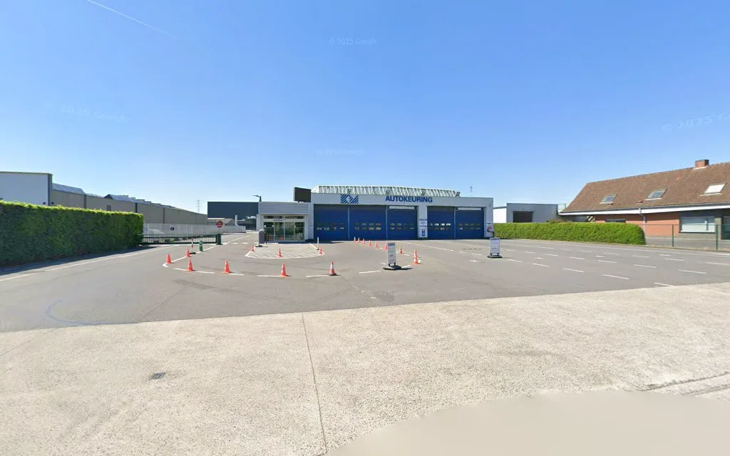 Straatbeeld van keuringscentrum Wevelgem in Wevelgem