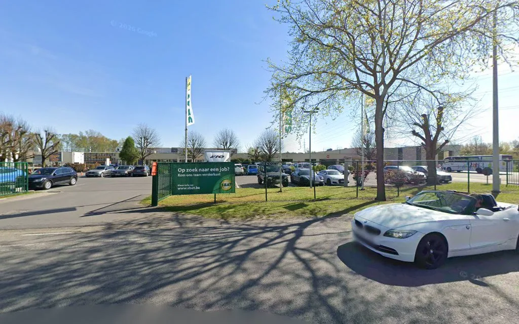 Straatbeeld van keuringscentrum Eeklo in Eeklo