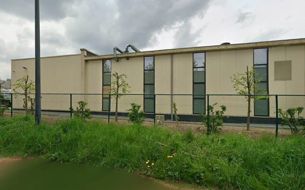 Straatbeeld van keuringscentrum Erembodegem in Erembodegem