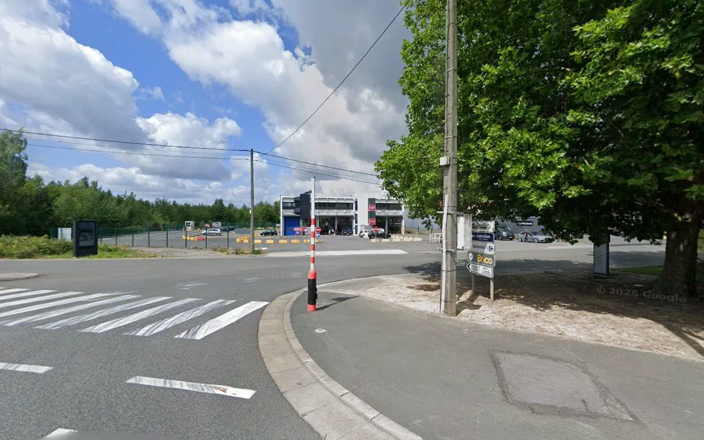 Straatbeeld van keuringscentrum Gosselies in Gosselies