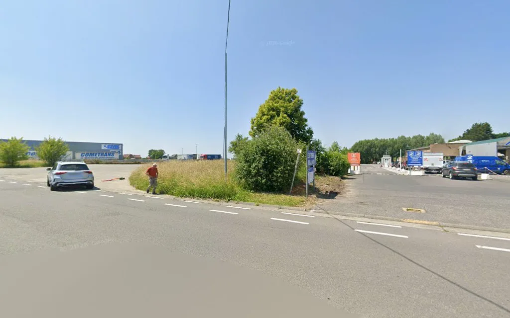 Straatbeeld van keuringscentrum Mouscron in MOUSCRON